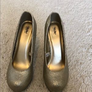 Gold sparkle shoes